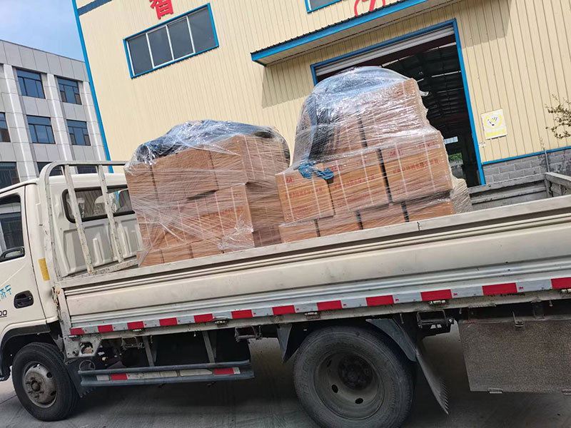 山东UG环球重工生产的矿用自动洒水降尘装置发货